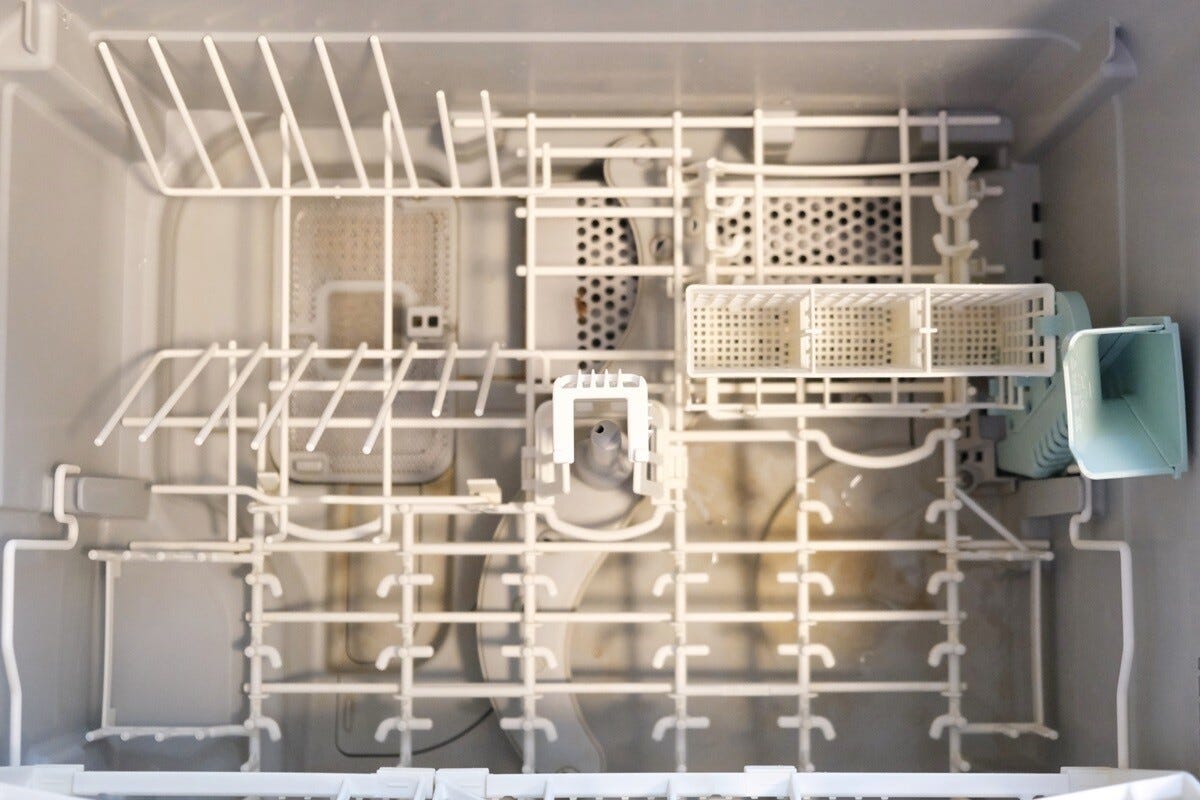 なんでもオキシクリーンに漬けてみる 第2回 【ビフォーアフター】ギトギトの食洗機を"オキシ洗い"した結果… オキシクリーンの実力に脱帽