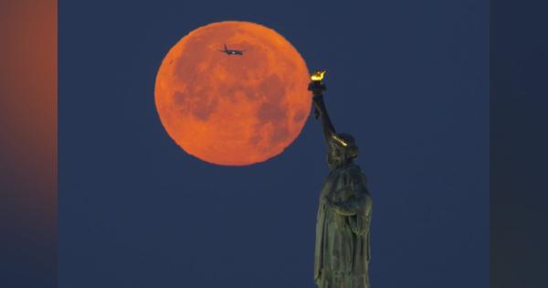 「夏至の月」と「赤色巨星」「夜行雲」が楽しめる6月の夜空