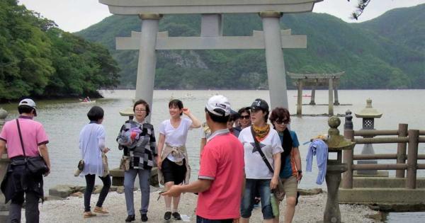 対馬の神社で一部韓国人客の迷惑行為相次ぐ、苦渋の立ち入り禁止措置も「あまりにひどい」