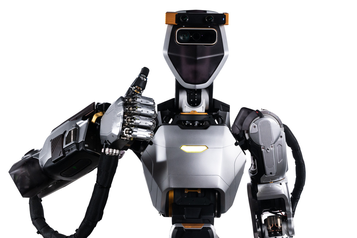 人型ロボット「Figure 02」が登場、OpenAI提携で会話もできるロボの第2