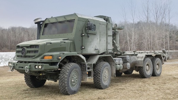メルセデスベンツが新型8輪軍用トラック発表へ…『ゼトロス8x8』は最大