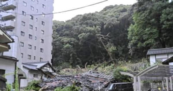 松山・緑町の城山で土砂崩れ住宅倒壊　40～90代3人不明