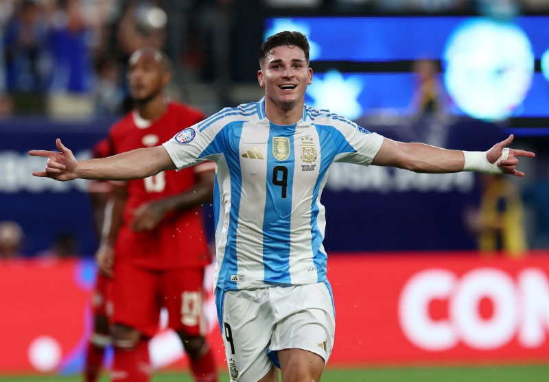 マンチェスター・シティ J.アルバレス ユニフォーム