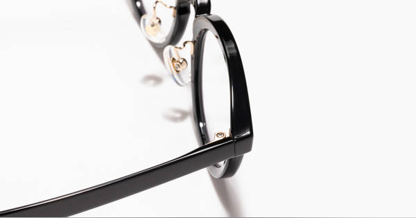JINS 目が小さくならないメガネ　BLACK 新品 JINS ジンズ 目が小さくならないメガネ レンズ交換券付き