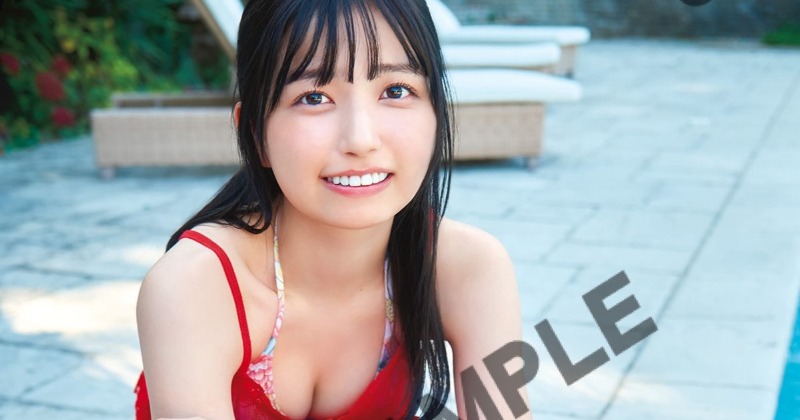 乃木坂46五百城茉央、プールサイドに“ちょこん”座り 1st写真集YouTube