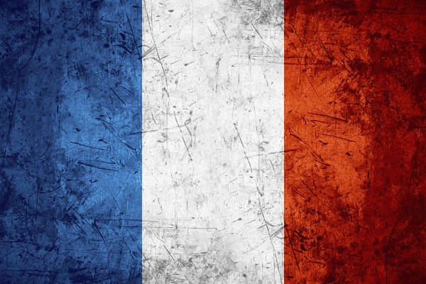 「13日金曜日のテロ」を、フランスの国内メディアはどう伝えたか