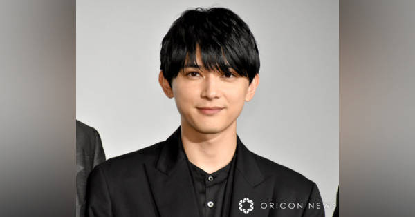 吉沢亮、“短髪”姿にファン「益々イケメン」「おでこと後ろ頭が好き