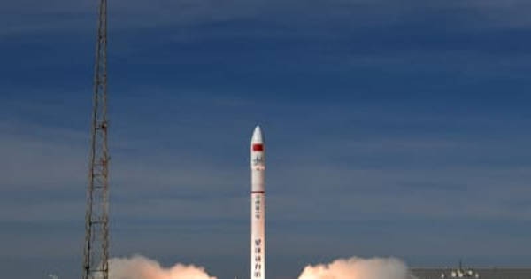 中国、「穀神星1号」ロケットで衛星8機打ち上げ (新華社通信)