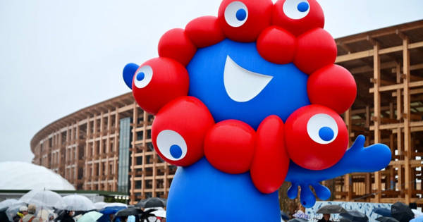 大阪・関西万博「ミャクミャク」のホラーなフィギュア⇒「本物の顔は