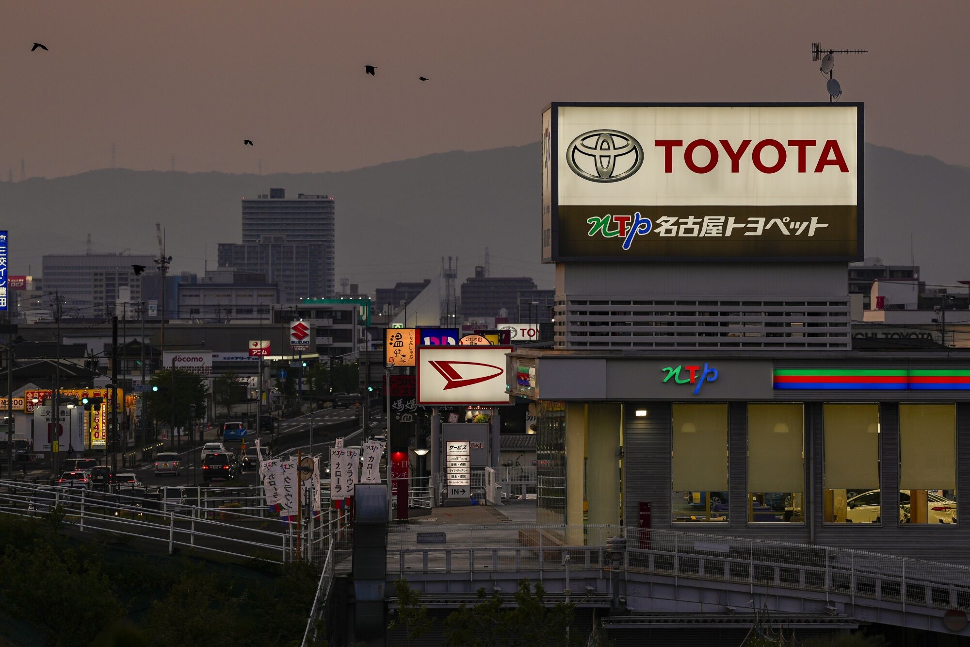 日本企業のドル・ユーロ建て社債の起債が過去最大 「逆サムライ債」との呼称も