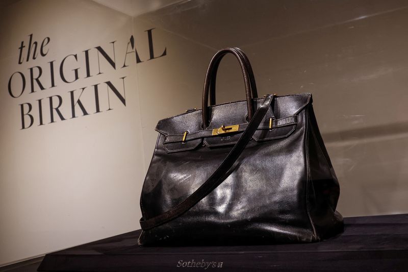 エルメスの「バーキン」第1号、史上最高額の14.7億円で落札