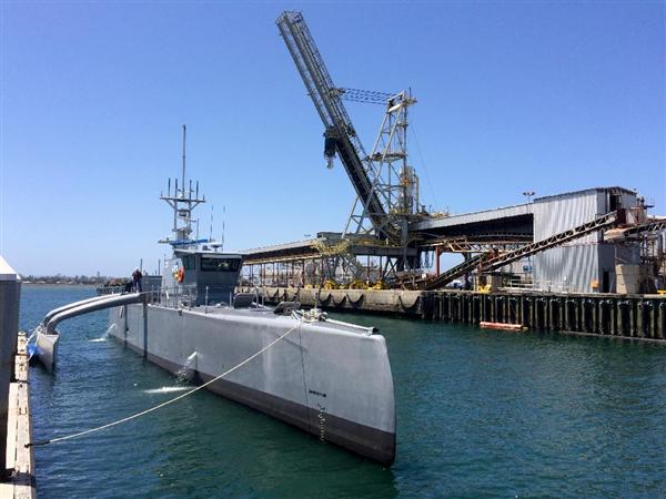 米が シーハンター 試験運用へ 潜水艦探知の無人軍用艦 中露海軍へ対抗 サンディエゴ沖