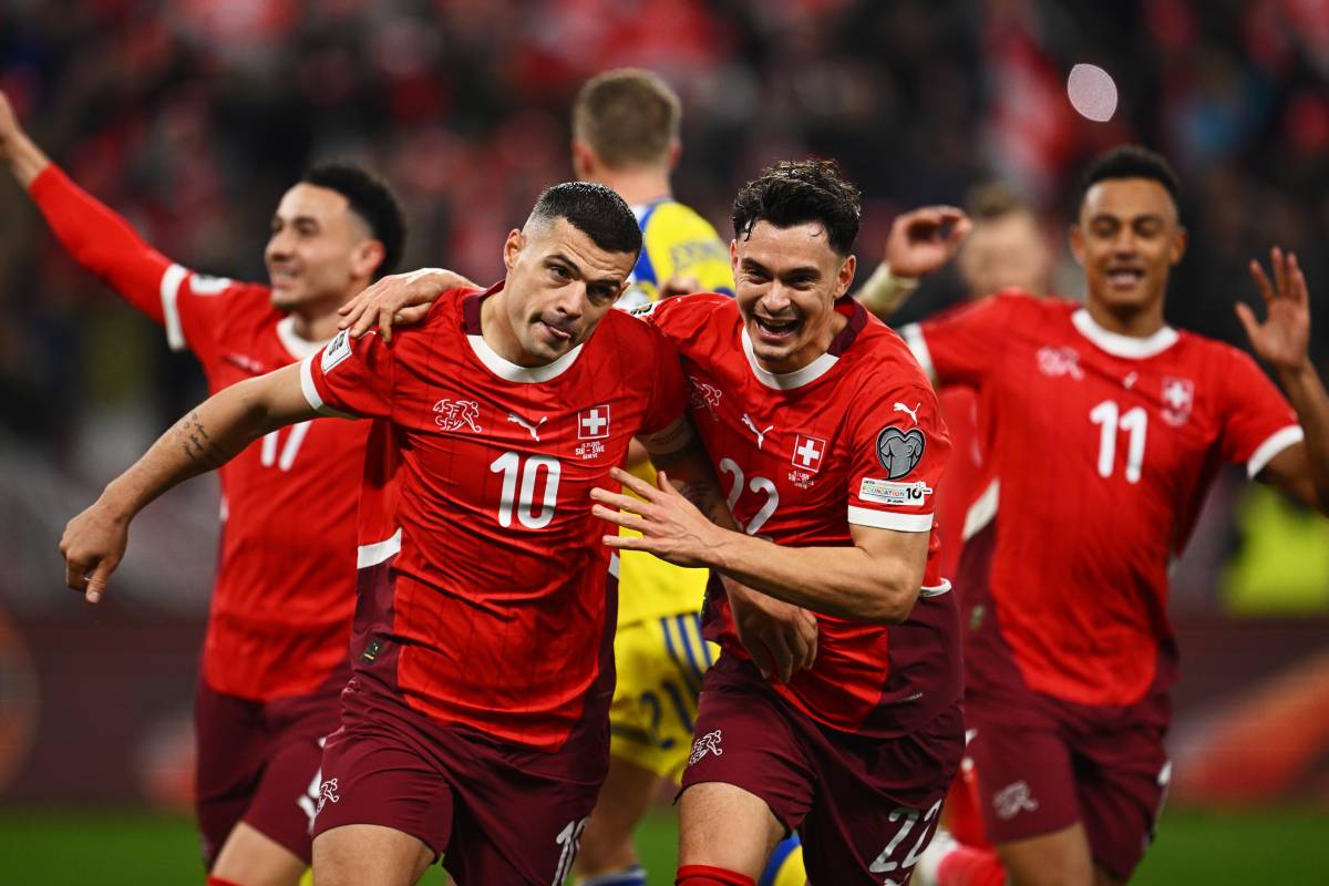 サッカーユニフォーム スイス代表 スイス代表がW杯に向けた新ユニフォームを発表！“赤”を基調とした一枚