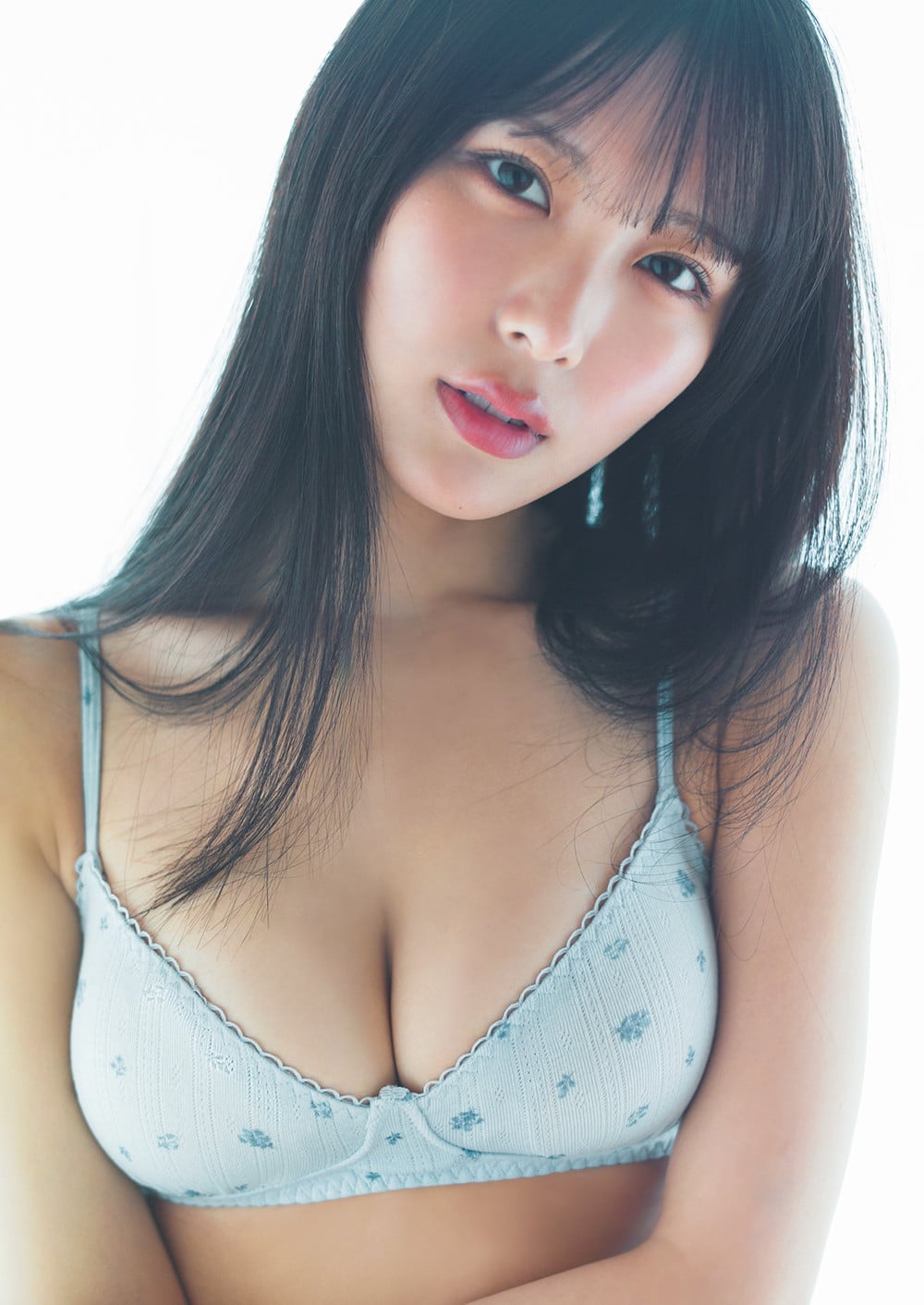 ≒JOY・逢田珠里依、話題の“国宝級スタイル”披露 (オリコンニュース)