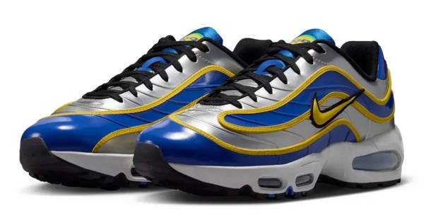 新品 ロナウド着用モデル‼️ NIKE ナイキ ルナチャージ エッセンシャル share?height=315&updatedAt=