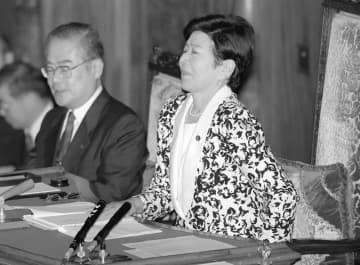 ＜あのころ＞初の女性衆院議長誕生　土井たか子元社会党委員長