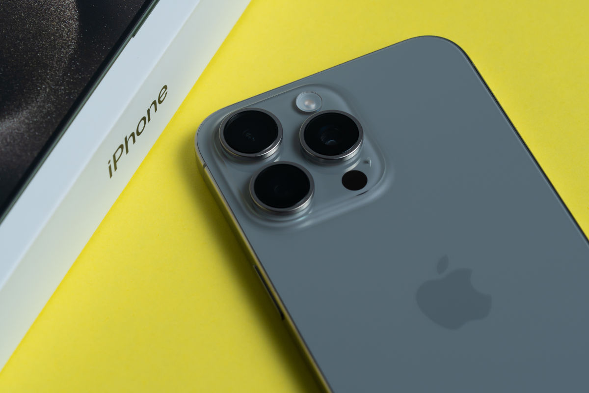 アップル、iPhone 17を間もなく値上げか (Forbes JAPAN)