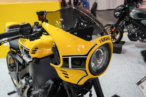 ヤマハ『XSR900』を「USインターカラー」に変身！ ワイズギア、外装