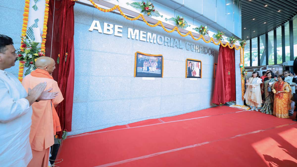 インドの聖地バラナシに安倍元首相の記念回廊オープン 「生きていれば喜んだ」昭恵さん涙 (産経ニュース)