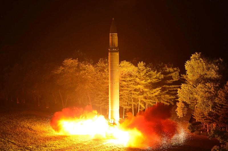 北朝鮮、ＩＣＢＭ級のロケットを西岸に移動─消息筋＝メディア