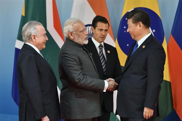 インドのモディ首相、「強い指導者」印象づけ　最大の外交課題を解決