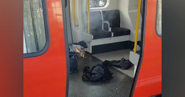 ロンドン地下鉄：爆発は買い物袋　２２人けが　テロ事件か
