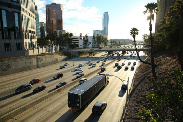 カリフォルニア州「無人の自動運転」テスト解禁へ、全米初