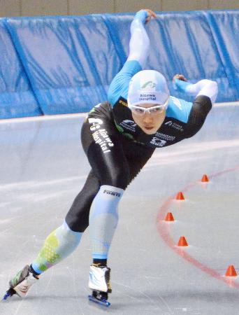 小平奈緒、2種目で好記録　スピードスケート