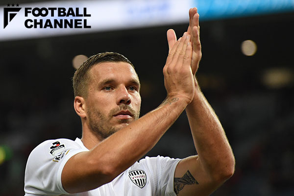 ポドルスキ 試合欠場の槙野とユニフォームを交換 ツイッターで再会報告