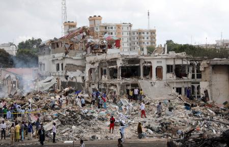 ソマリアで爆弾テロ231人死亡　イスラム過激派