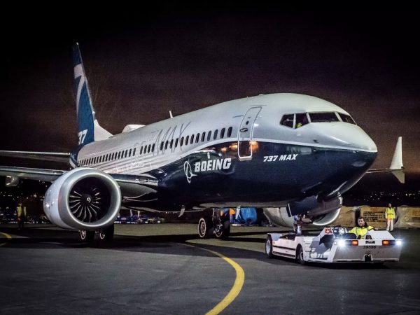 マロニー ボーイング、航続距離7130キロの最新中型機「737 MAX 7」を