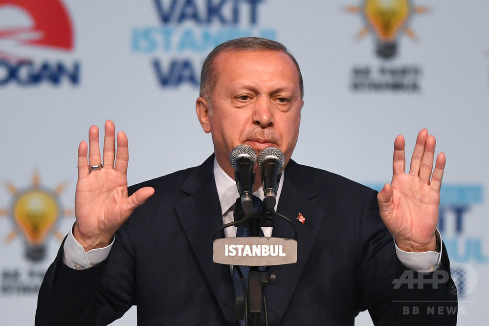 トルコでウーバーは「もうおしまい」 エルドアン大統領