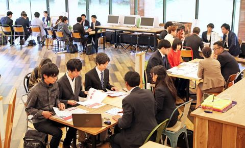 札幌商工会議所 採用活動支援 札大で企業説明会 市内１０社参加