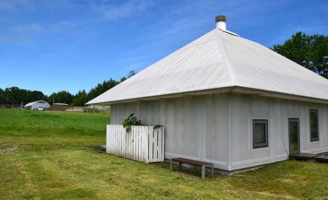 隈研吾氏の寒冷地住宅を客室に 大樹のメムアースホテル９月開業