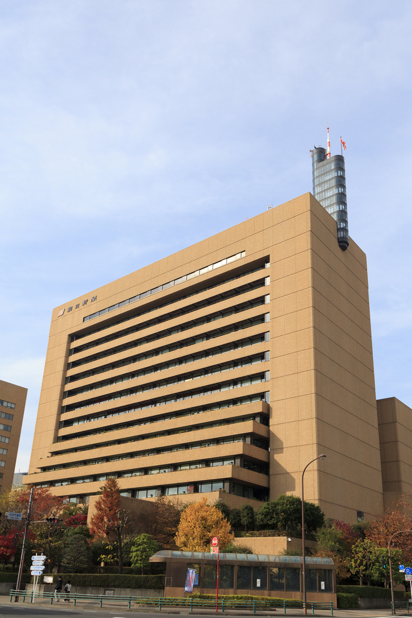 朝日新聞はなぜ麻生太郎からの 朝日叩き に沈黙を守るのか