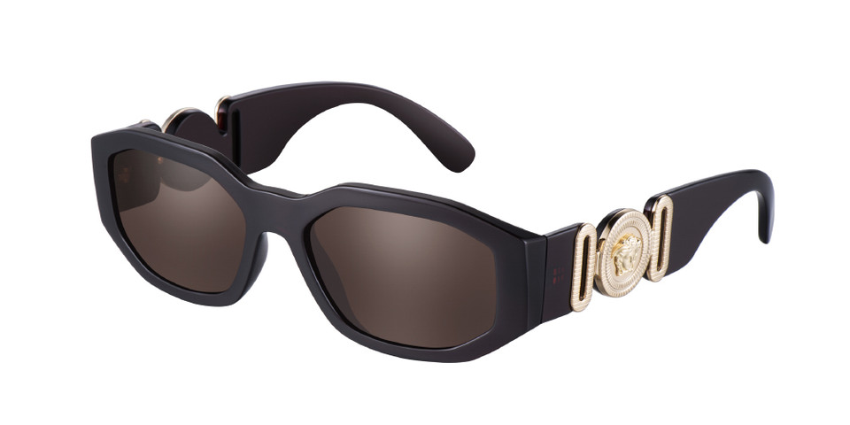 ヴェルサーチ 伝説のラッパー Biggie 愛用サングラスを復刻