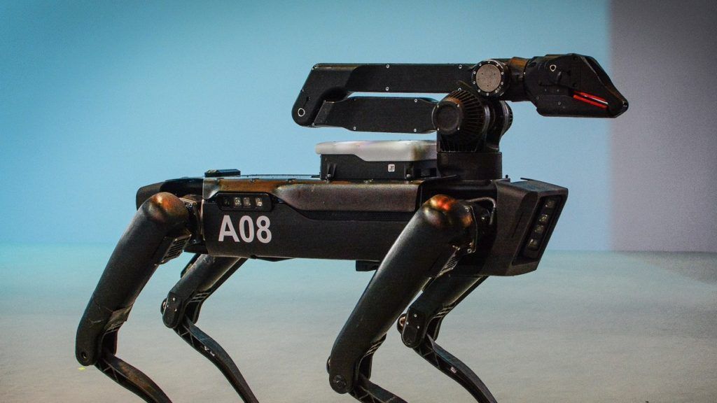 ボストン・ダイナミクスの“ロボット犬”が、東京の建設現場で働き始めた（動画あり）