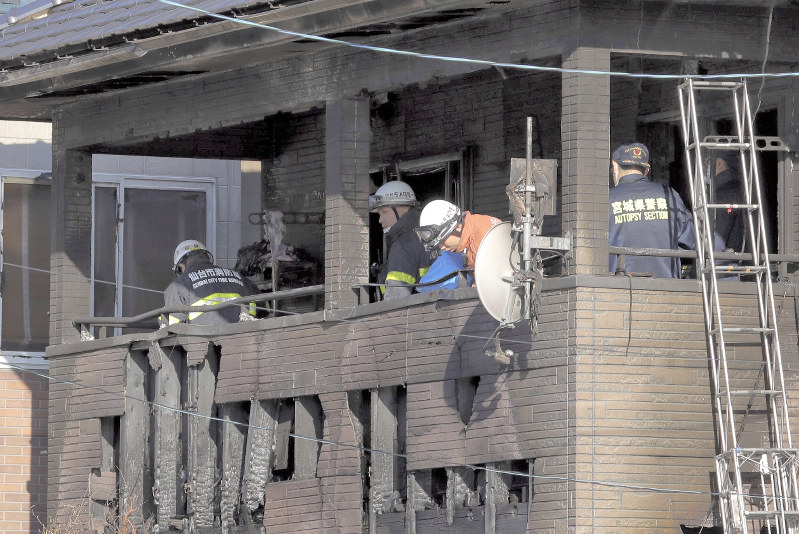 仙台住宅火災 バンバン の爆発音に 助けて の叫び声