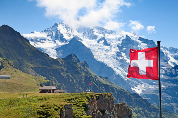 スイスで勃興するフィンテック4社、仮想通貨ICOで成功事例も