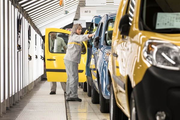 ルノー日産三菱、EVを含む次世代商用車を生産へ…ルノーのフランス工場を活用