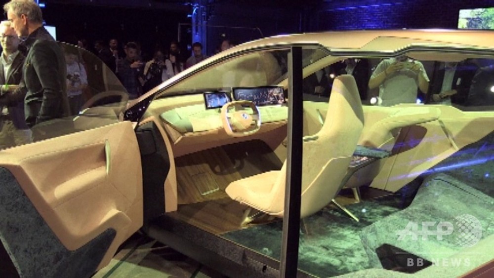 動画：BMW、新型の自動運転EV「iNEXT」披露 テスラとの競合意識