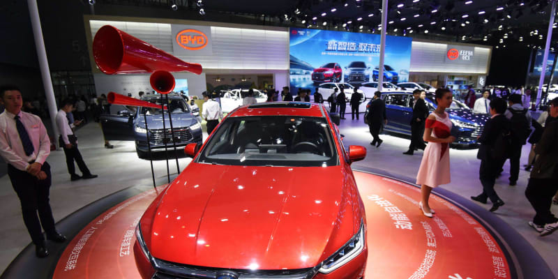 中国、新車販売28年ぶり減少　18年、景気減速が直撃