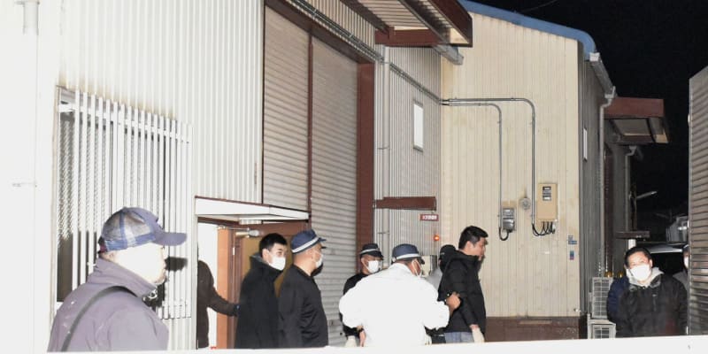 大阪の倉庫で大麻草千株超押収 栽培容疑で男女7人逮捕