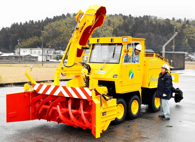 福鉄 軌陸両用 新型除雪車を導入