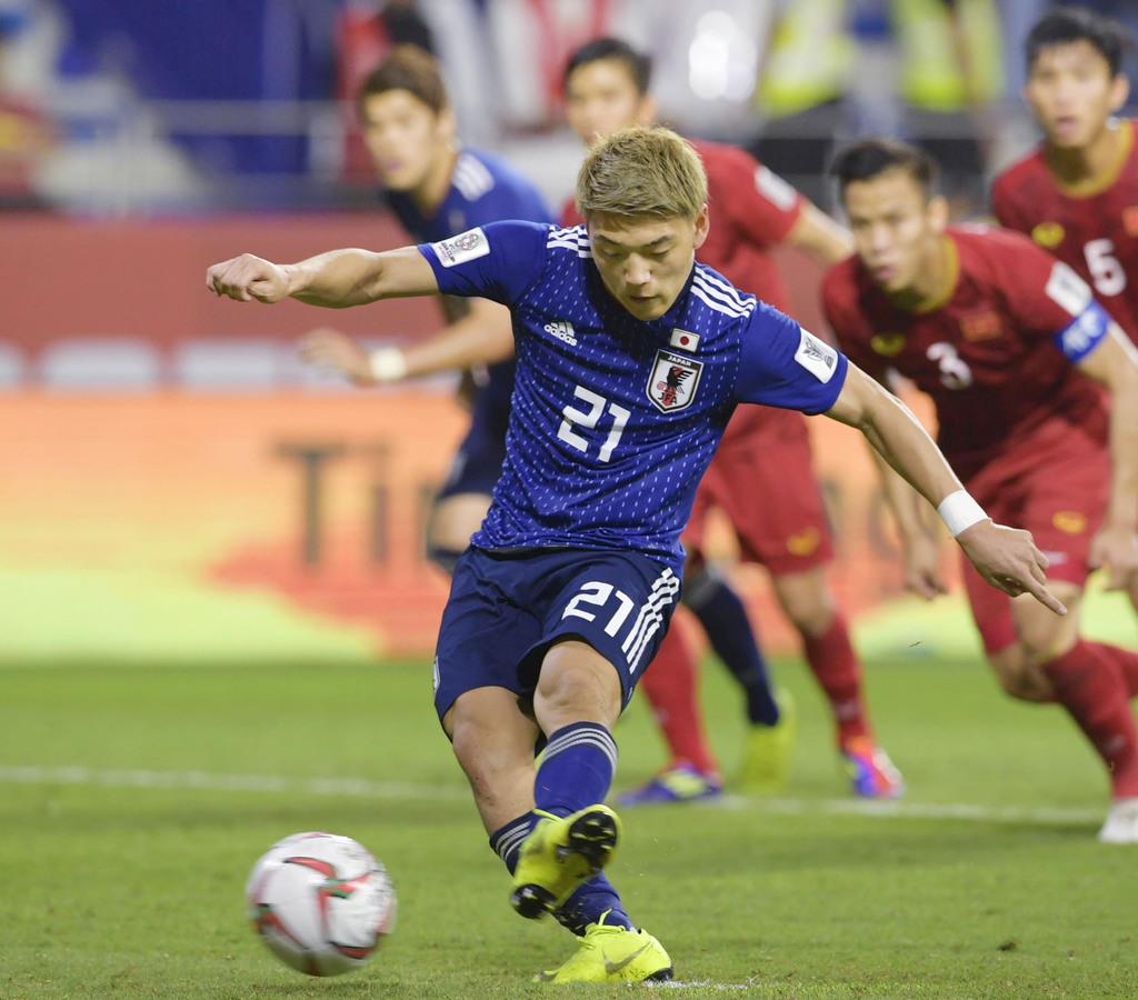 サッカー日本代表 日本 準決勝進出 １ ０でベトナムに辛勝