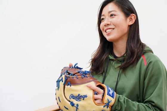 女子プロ野球界の美女勢揃い 美女9 の奥村が食事会の様子を公開