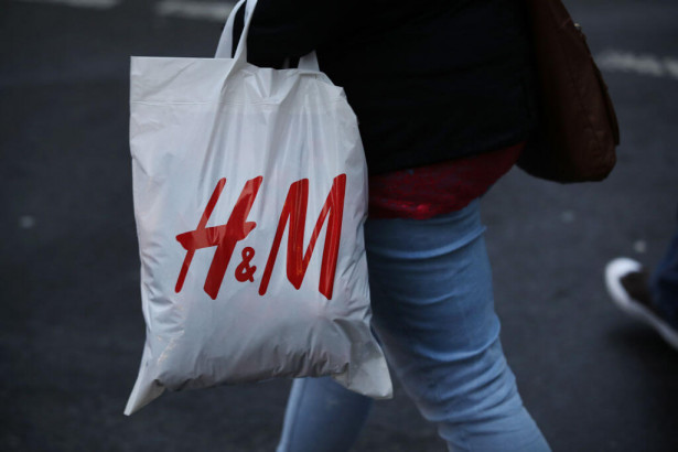 H&Mも三陽商会も、相次ぐビニールショッパー廃止　消費者にできることは？