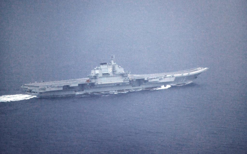 中国空母「遼寧」など６隻　沖縄、宮古島間を通過　防衛省発表