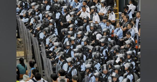 香港の危機、警察が武力でデモ隊強制排除に　中国が踏みつぶす司法の独立、香港はどれだけ深刻な状況なのか