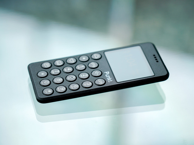 シンプルな4Gケータイ「Punkt. MP02」が日本上陸--ジャスパー